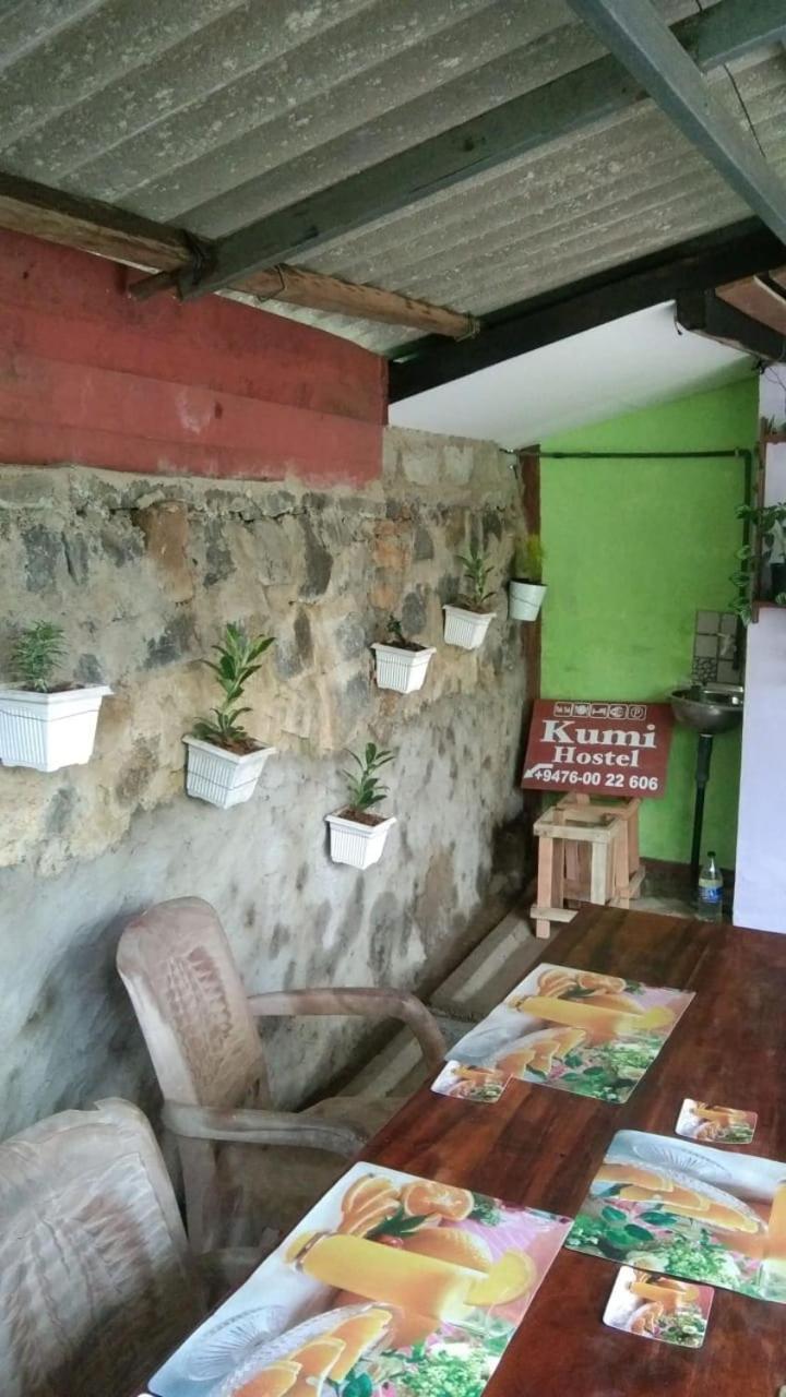 Ella Kumi Hostel Exterior foto